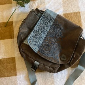 Haiku Messenger Bag